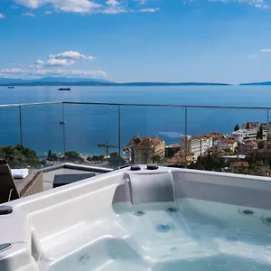 Carmen , Opatija Chorwacja
